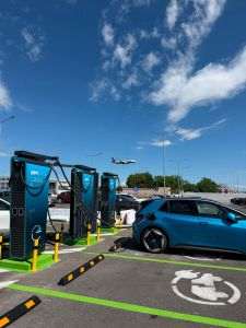 PPC Blue România a pus în funcţiune 7 staţii de încărcare ultra-rapide pentru vehicule electrice